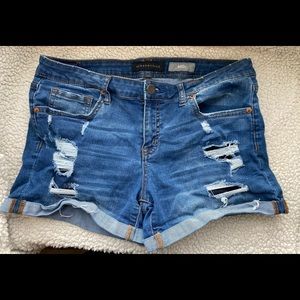 Size 10 Aeropostale distressed midi shorts